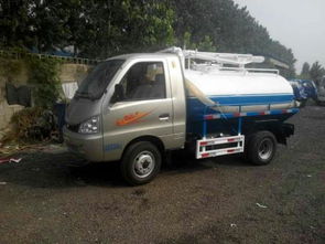黑豹吸粪车与吸污车 城市清洁与环境维护的得力助手